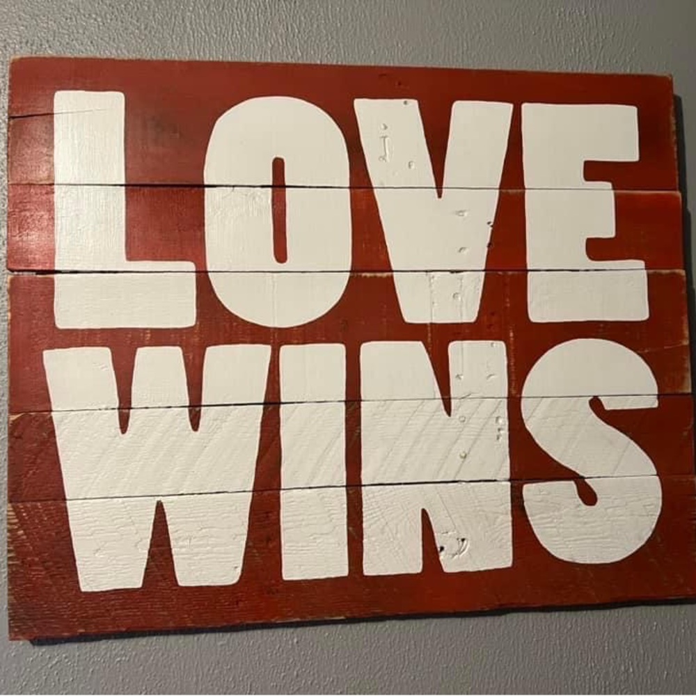 Wooden sign decor